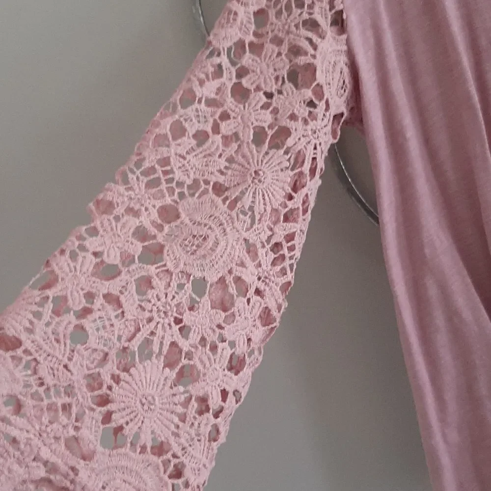 NWT Entro boutique crochet sleeve top - Picture 2 of 5